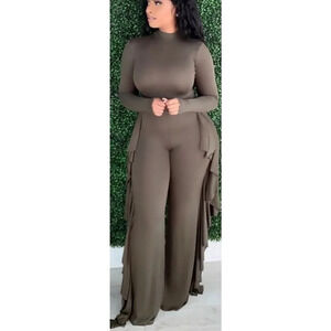 NWOT KTOO Women's Ruffle Jumpsuit - Olive Green (Size M)